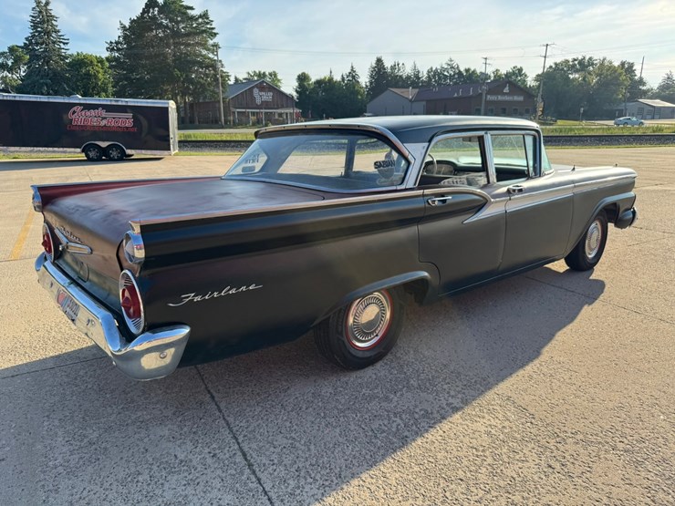 #1883-•-1957-ford-fairlane-image-5