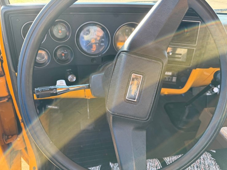 1985-chevrolet-c10-image-39