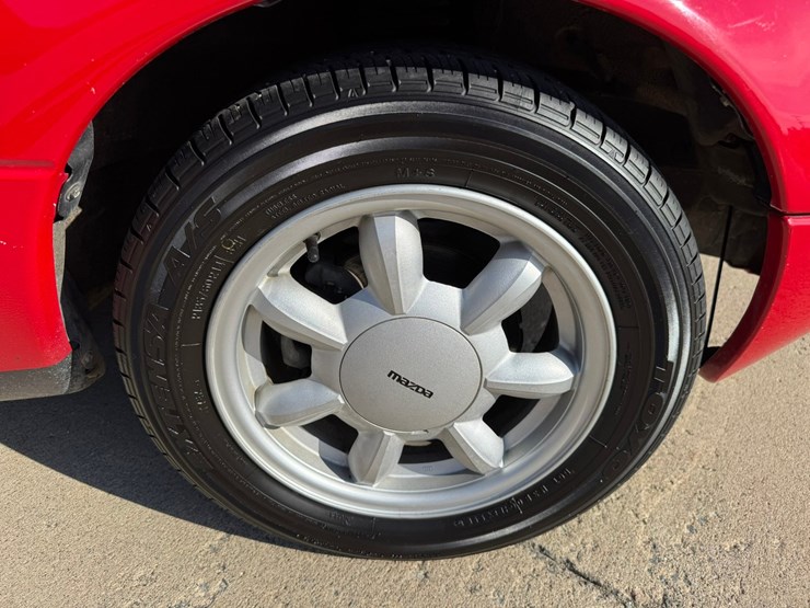 #1872-•-1990-mazda-miata-convertible-image-52