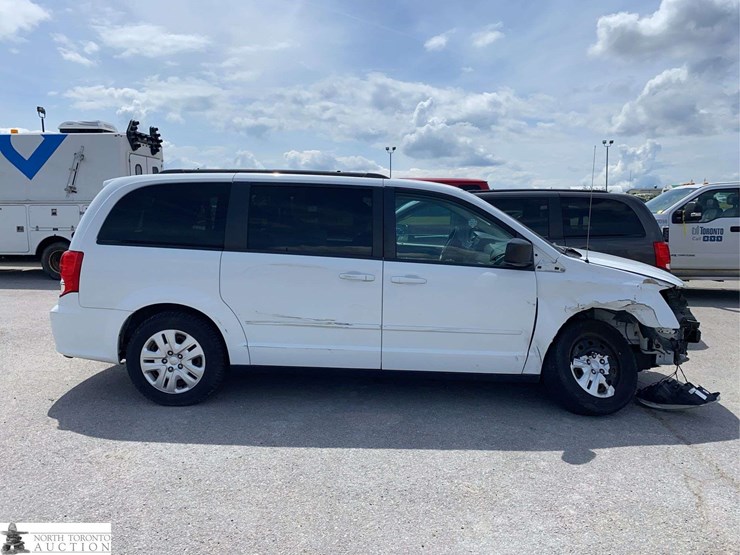 2017-dodge-grand-caravan-se-image-4