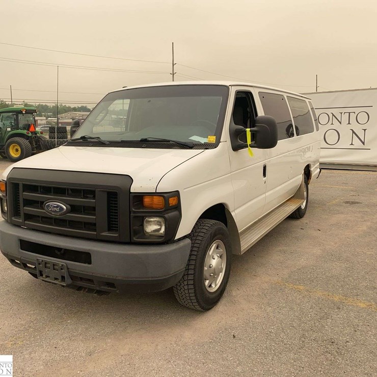 2012 FORD CARGO
