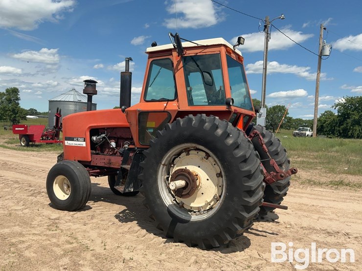1977-allis-chalmers-7060-image-7