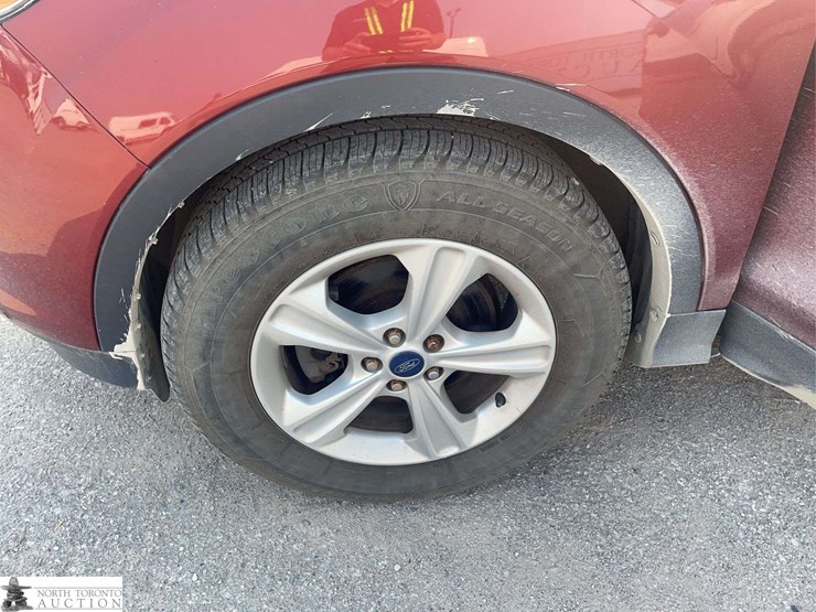 2014-ford-escape-image-24