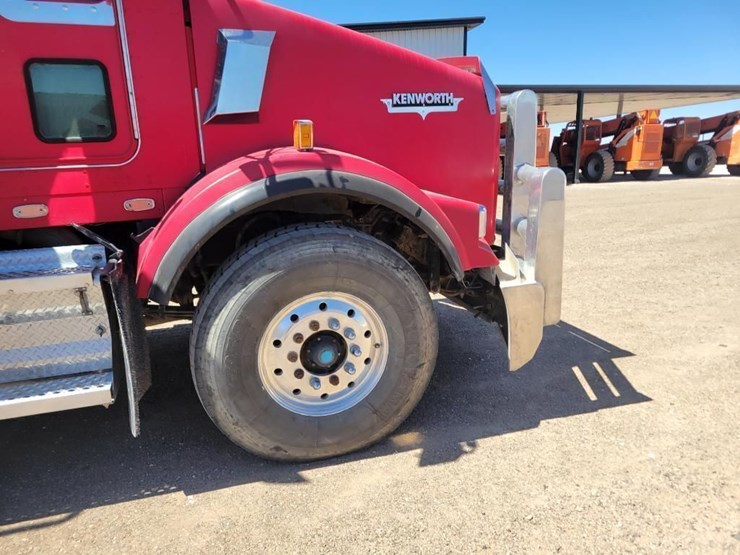 2010-kenworth-t800-image-36