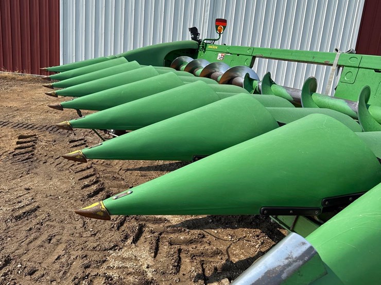 2012-john-deere-608c-image-6