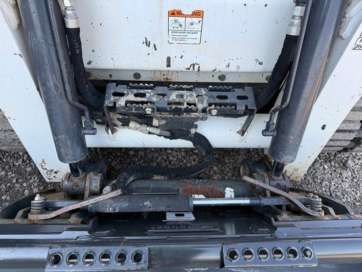 2022-bobcat-t770-image-10