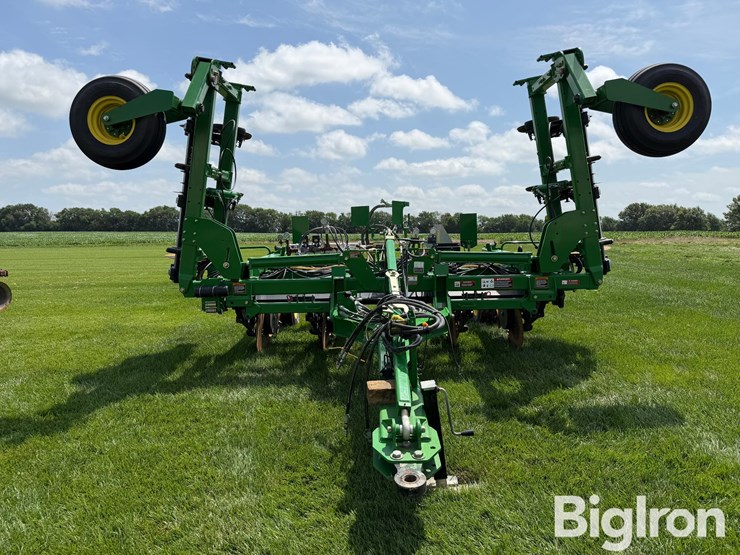 john-deere-2510h-image-2