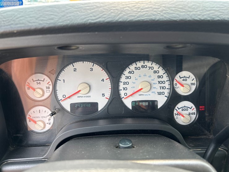 2005-dodge-ram-3500-image-50