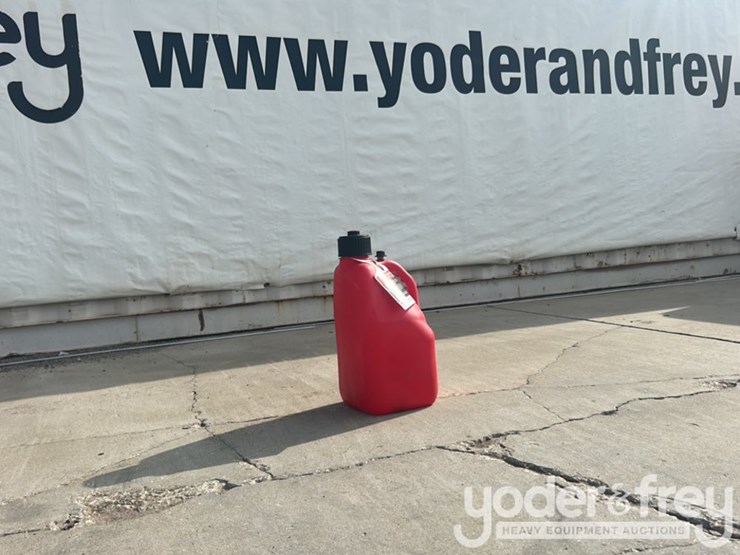 5-gallon-utility-jug,-red-image-1