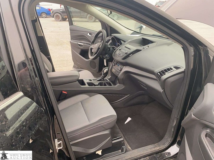 2018-ford-escape-se-image-17