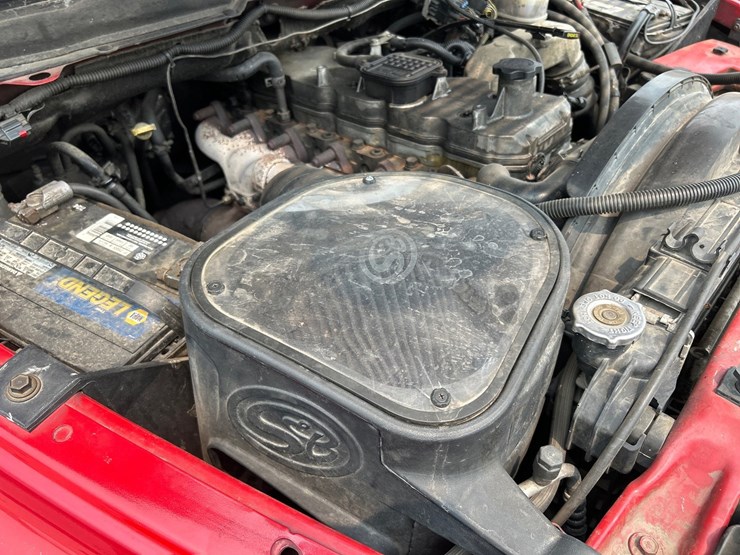 2005-dodge-ram-3500-image-30