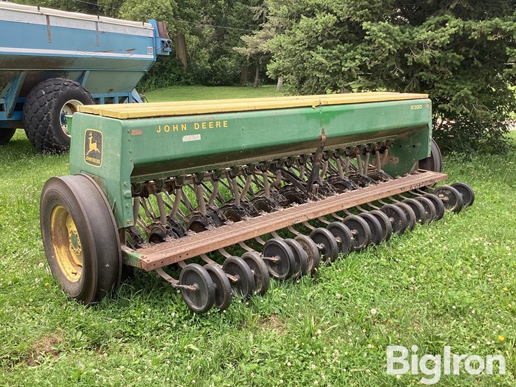 john-deere-8300-image-7