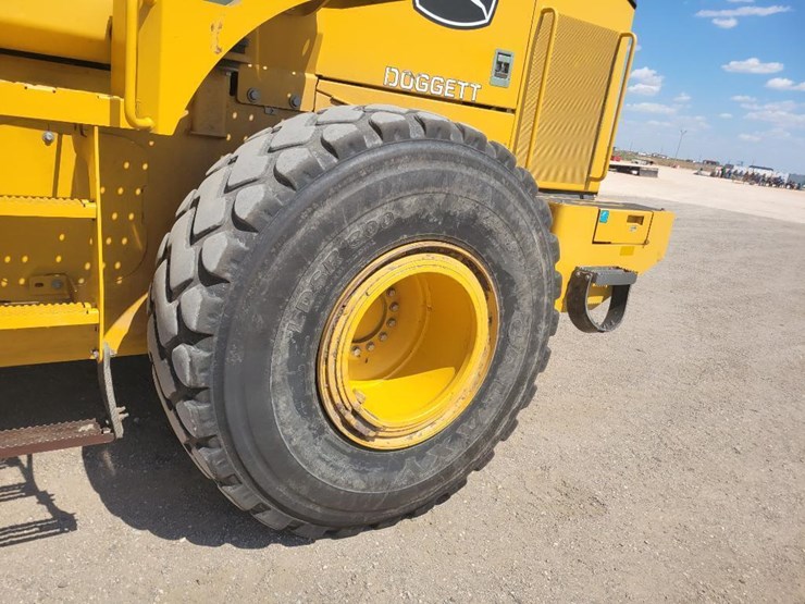 2022-john-deere-644-image-16