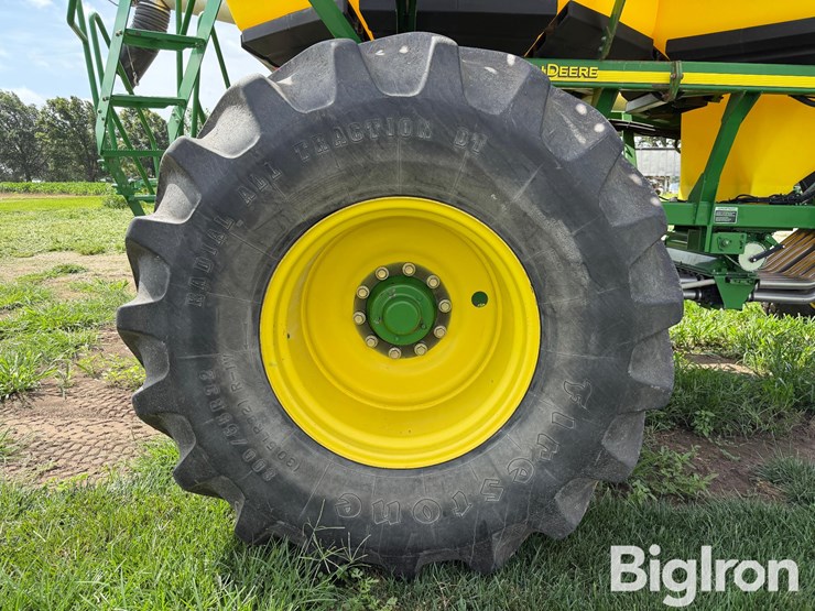 2010-john-deere-1890-image-17