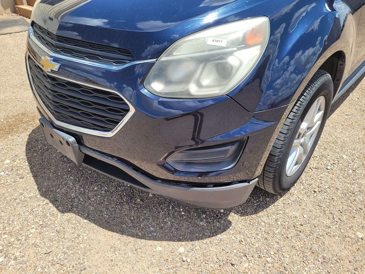 2016-chevrolet-equinox-ls-image-2
