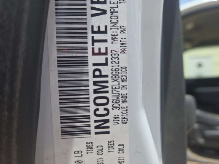 2011-ram-4500-slt-image-32