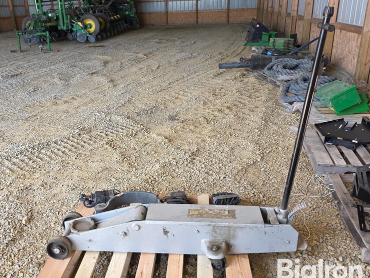 10-ton-floor-jack-&-steinbauer-chips-image-8