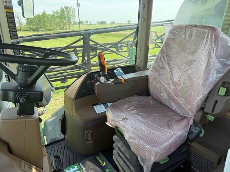 2011-john-deere-4830-image-34