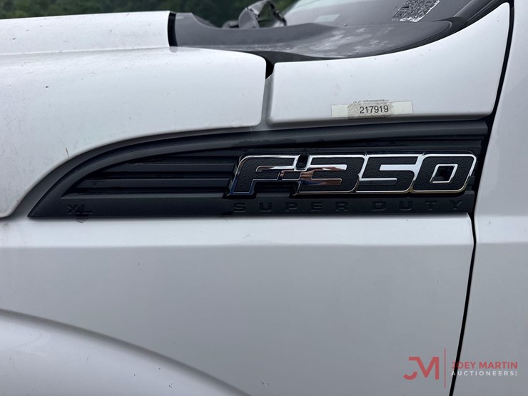 2016-ford-f350-xl-image-8