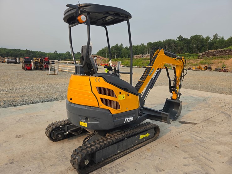 #5090-•-2026-future-ft30-mini-excavator-image-5