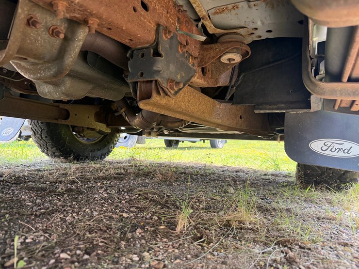 2002-ford-f250-image-24