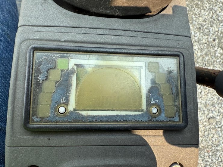 2015-caterpillar-301.7-image-22