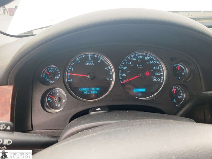 2011-gmc-yukon-image-11
