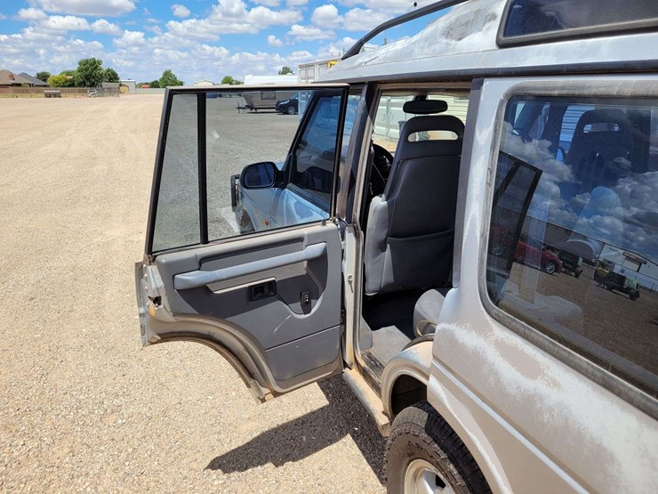 1996-land-rover-discovery-hardtop-4d-image-11
