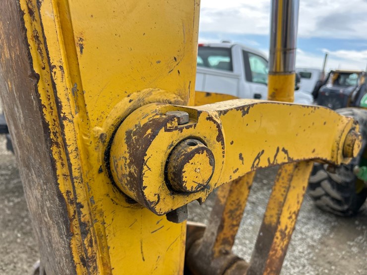 komatsu-pc130-11-image-16