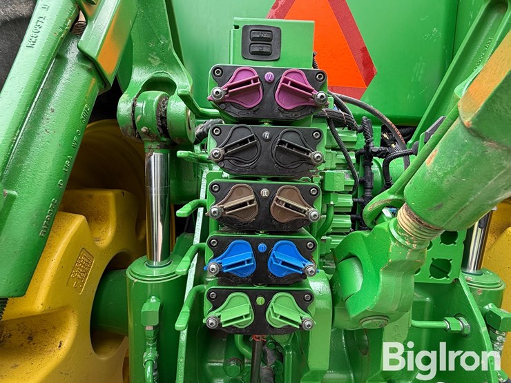 2013-john-deere-8360r-image-10