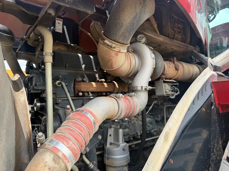 2014-case-ih-470-image-90