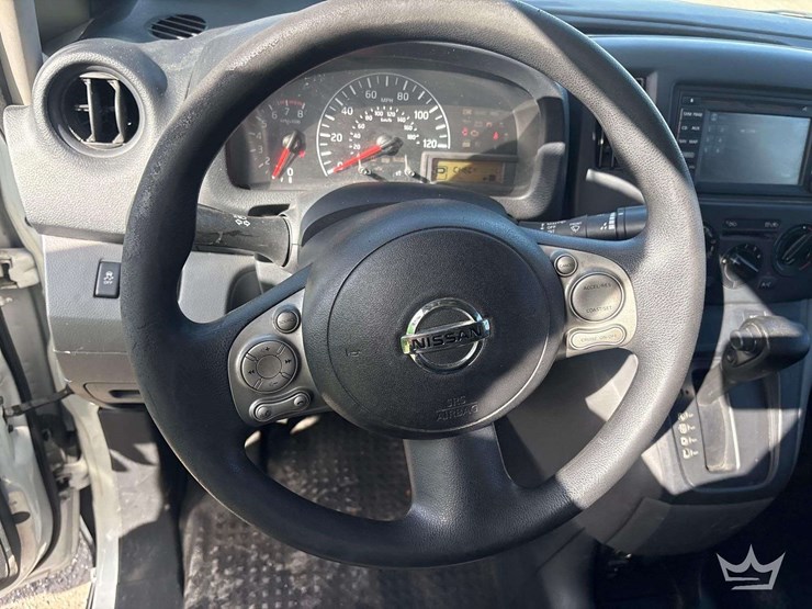 2016-nissan-nv200-image-14