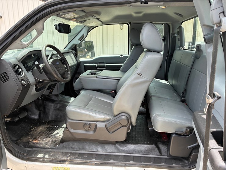 2015-ford-f350-xl-image-9