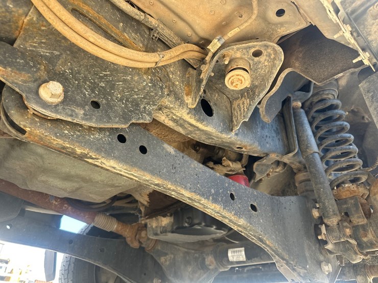 2019-ford-f550-image-43