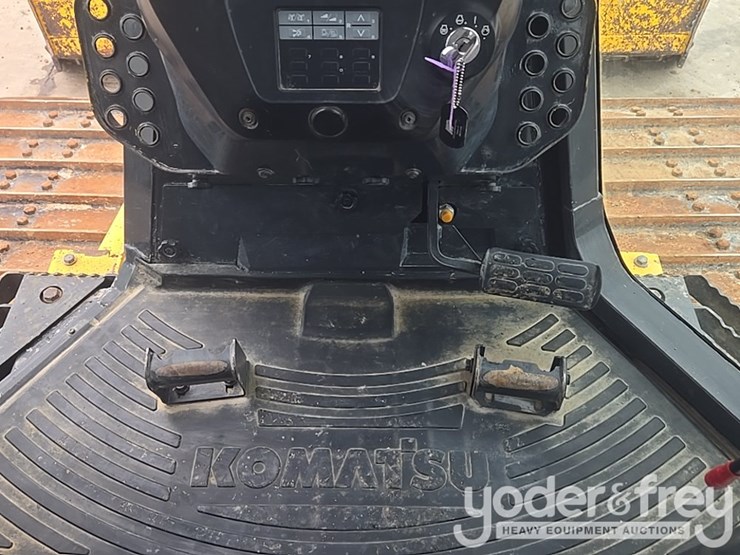 2020-komatsu-d61px-24-image-57