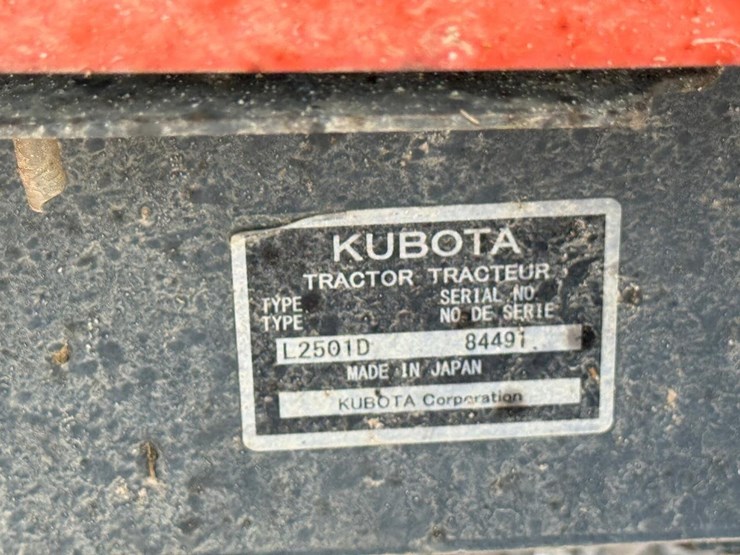 2019-kubota-l2501d-image-30