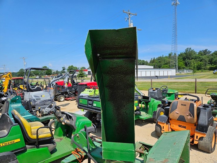 john-deere-676-image-9