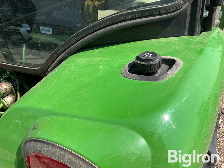 2024-john-deere-3046r-image-11