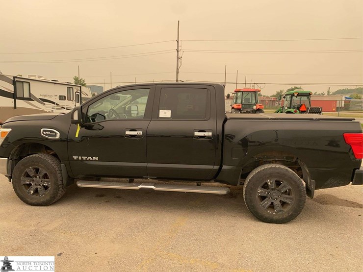 2017-nissan-titan-image-8