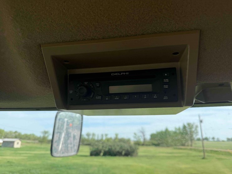 2011-john-deere-4830-image-36