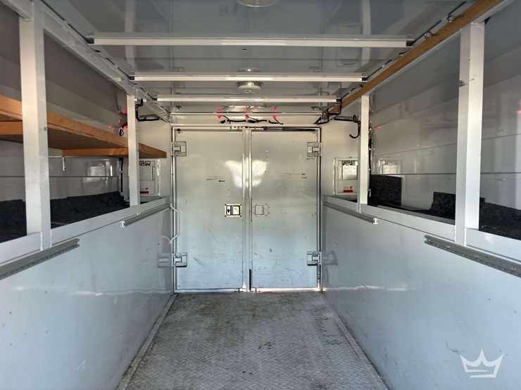 2015-ford-transit-image-18