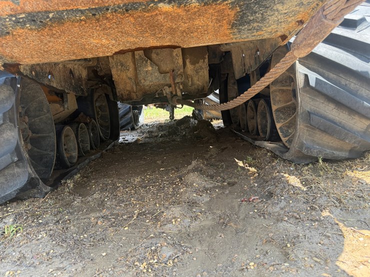 2014-case-ih-470-image-89