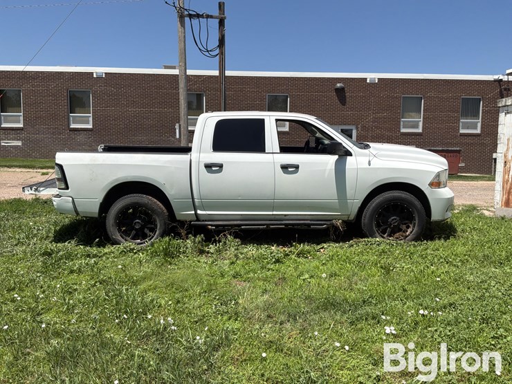 2012-dodge-ram-1500-image-4