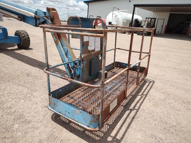 2005-genie-s45-image-25