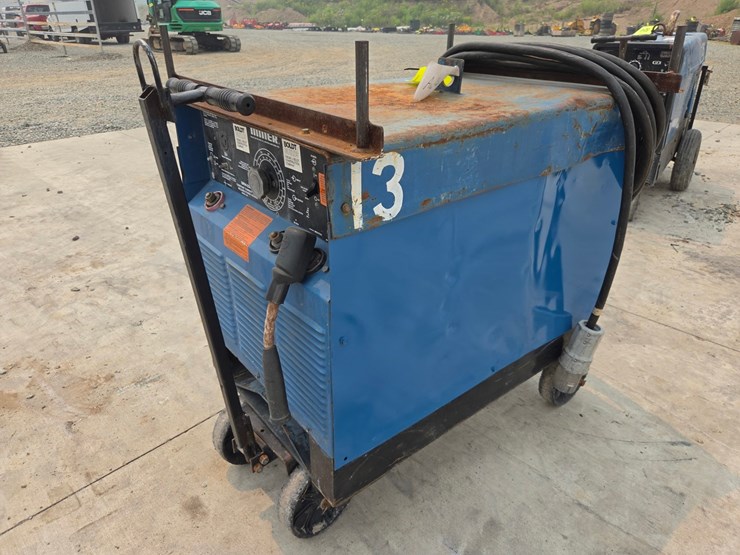 #5205-•-miller-srh-333-welding-power-source-image-3