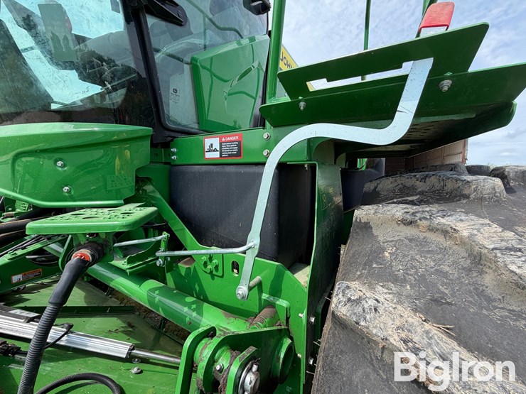 2022-john-deere-w235r-image-12