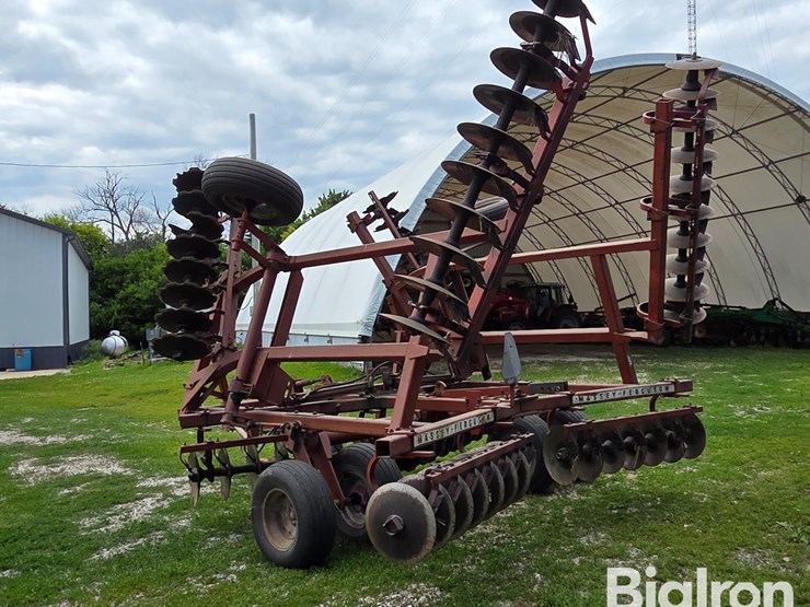 massey-ferguson-820-image-7