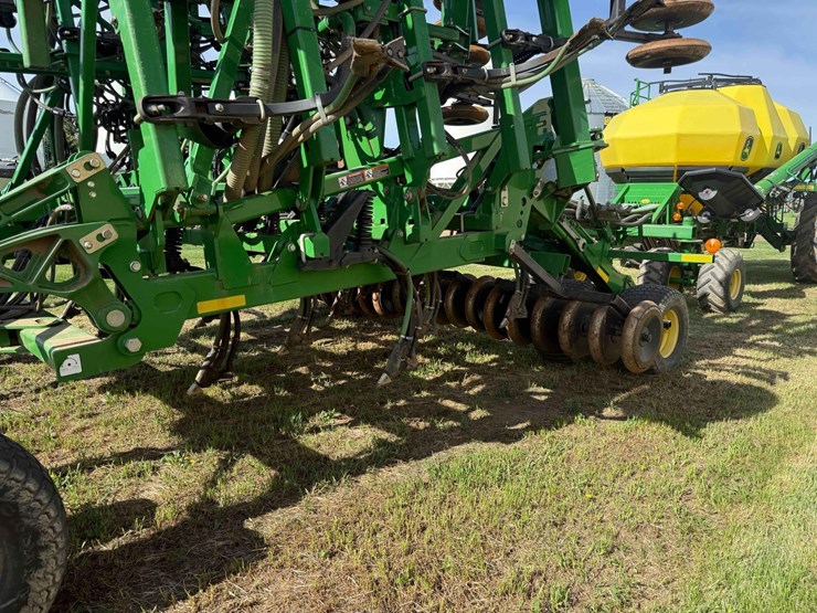 2013-john-deere-1830-image-20