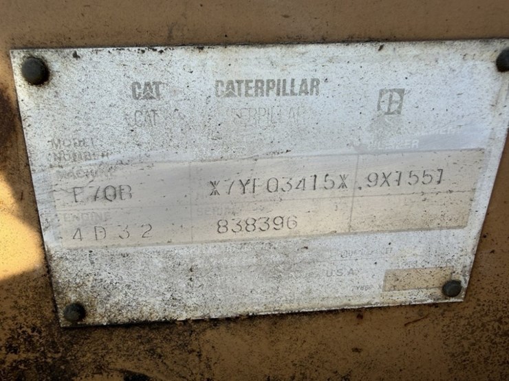 1990-caterpillar-e70b-image-26