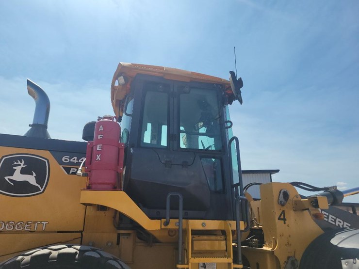 2022-john-deere-644-image-22